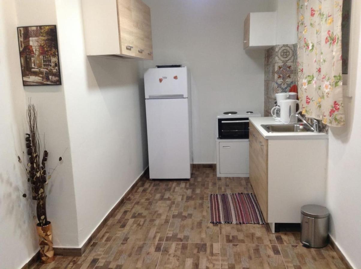 Athena'S Home, Sunny Balkony 100M From Metro! Екстер'єр фото
