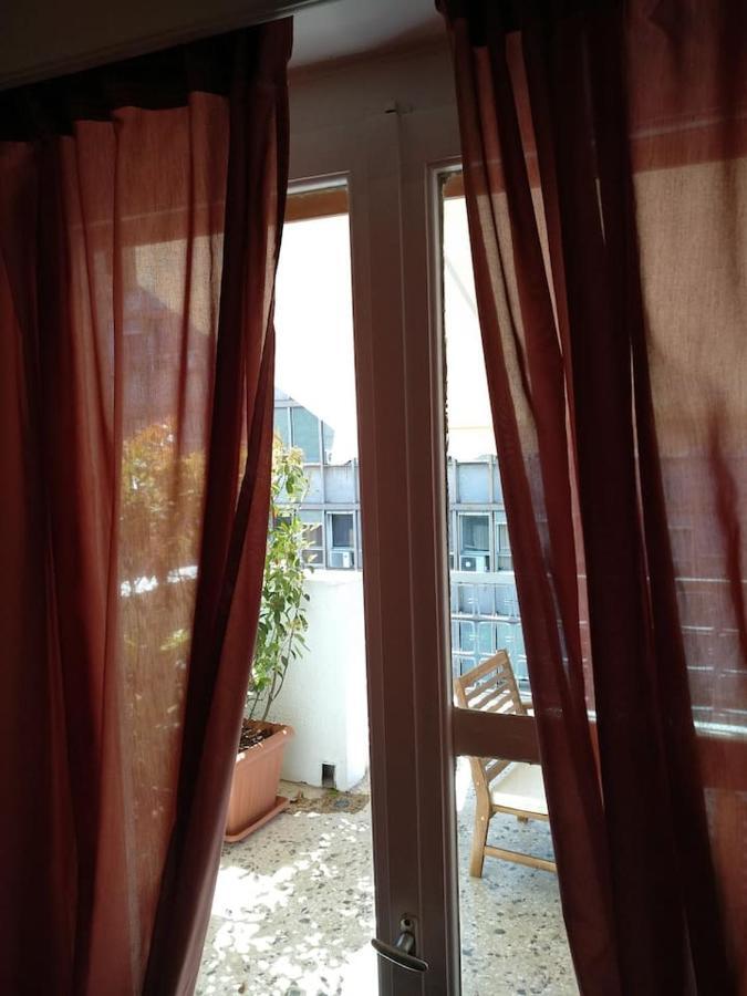 Athena'S Home, Sunny Balkony 100M From Metro! Екстер'єр фото