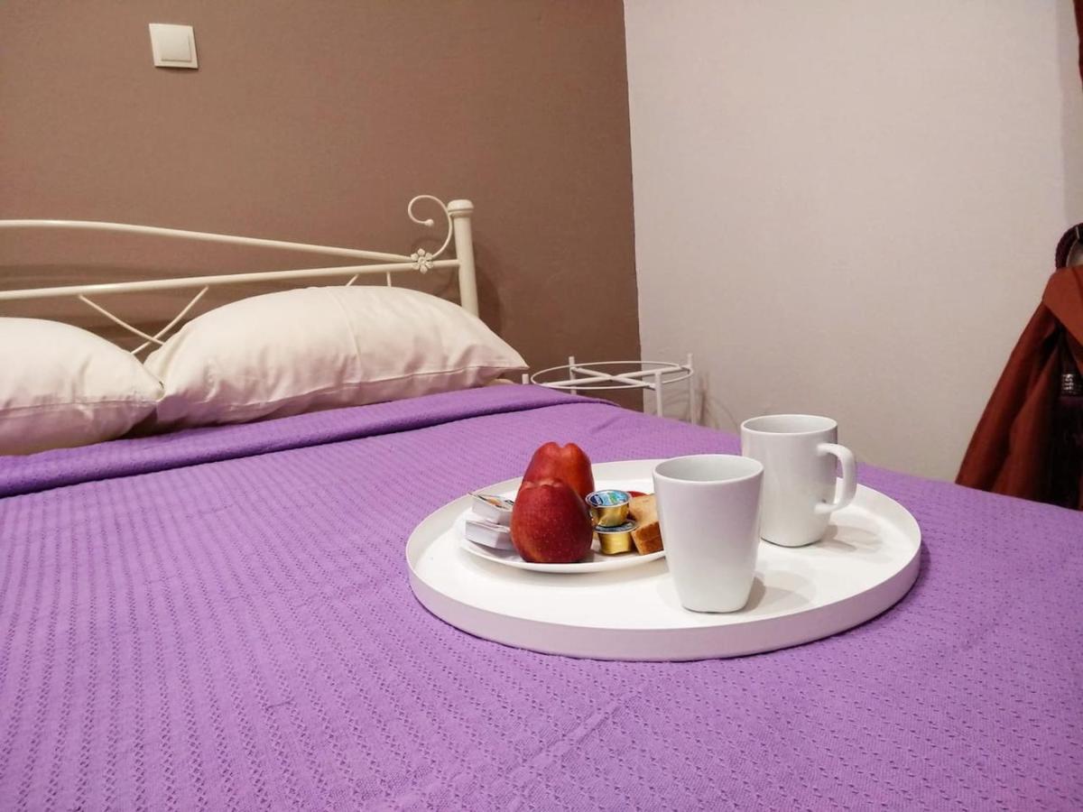 Athena'S Home, Sunny Balkony 100M From Metro! Екстер'єр фото
