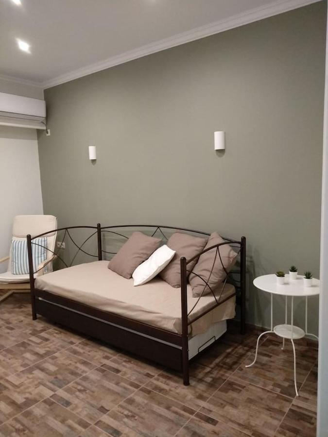 Athena'S Home, Sunny Balkony 100M From Metro! Екстер'єр фото